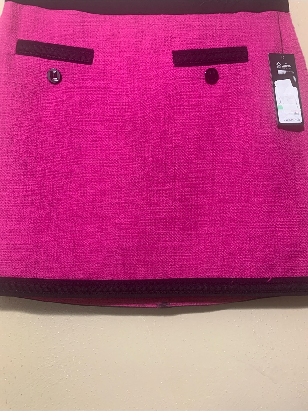 Karl Lagerfeld size 8 Fuchsia Tweed Mini Skirt Black Trim NWT $109 - Picture 3 of 6